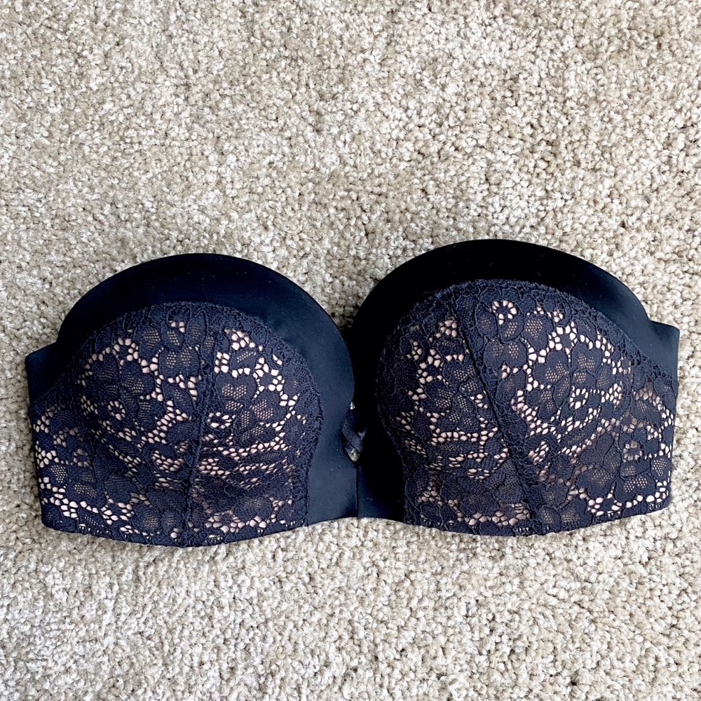 Like New Victoria’s Secret Strapless Bra 32B